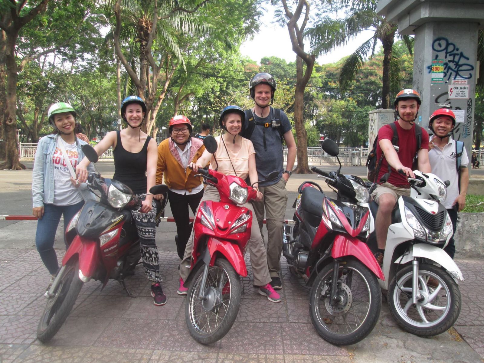 DESIGN YOUR MOTORBIKE TOUR